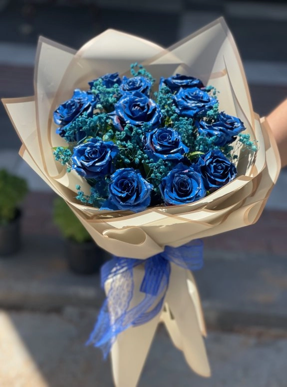 11 Li Mavi Gül Buketi