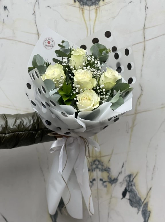 5 Li Beyaz Gül Buketi