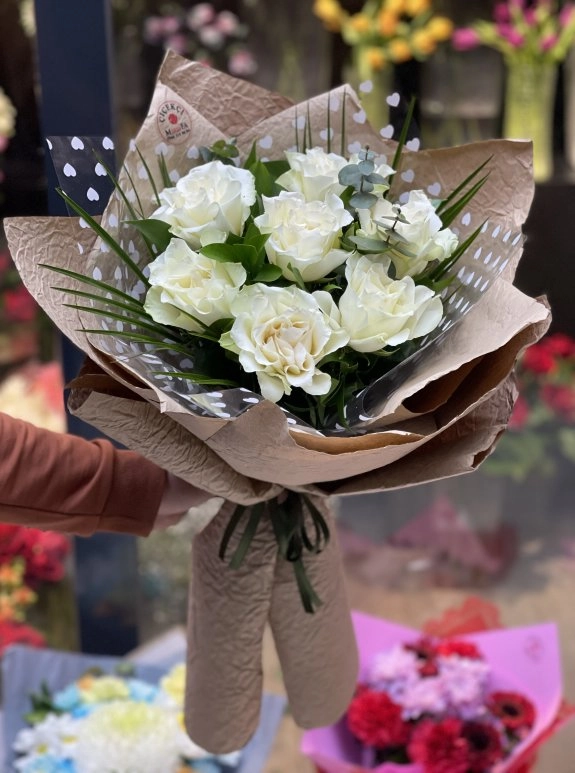 7 Li Spesiyal Beyaz Gül Buketi