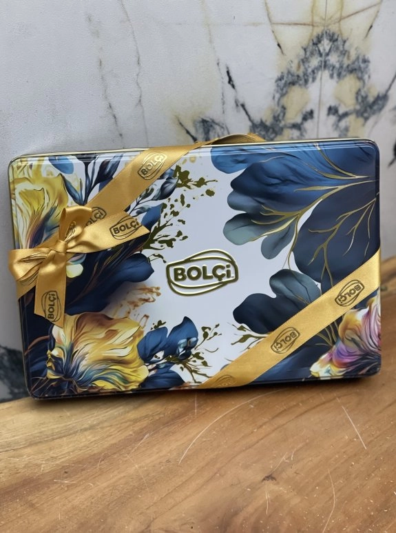 Bolçi Metal Kutuda Çikolatalar